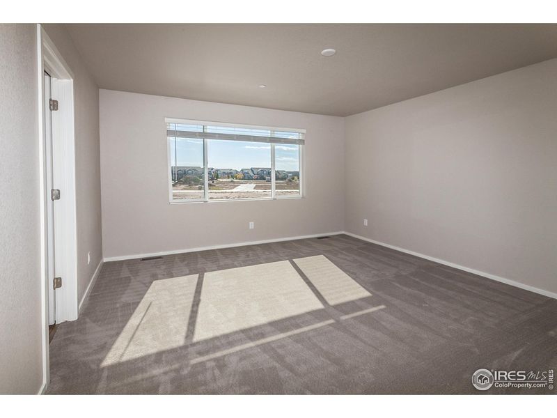 Spacious, unfurnished interior of a new home in , Timnath (Image 28).