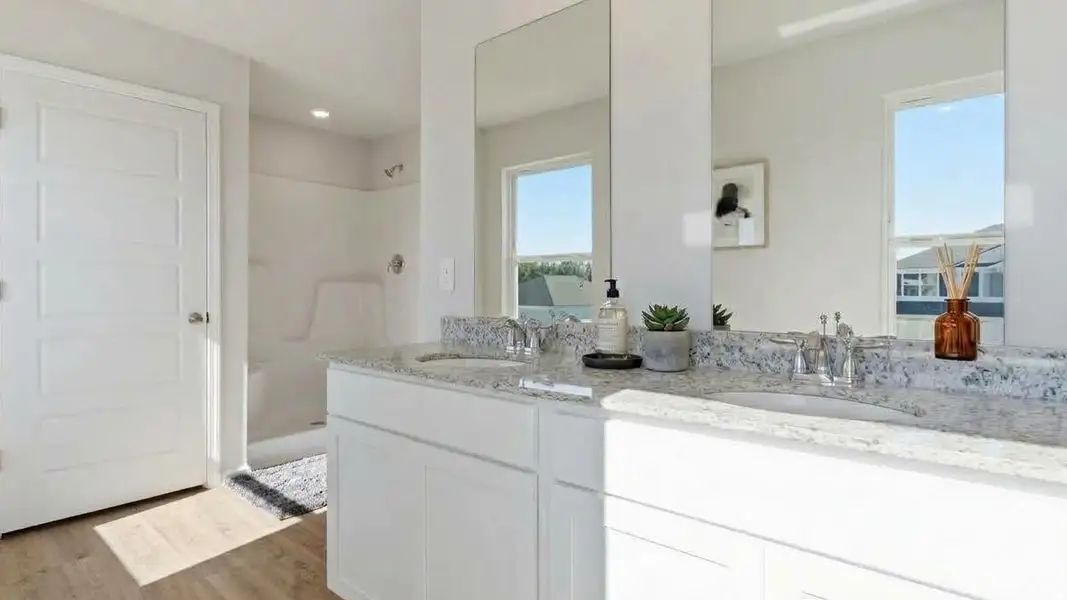 Furnished interior view inside a new home in Wesley Park, Crawfordville (Image 6).