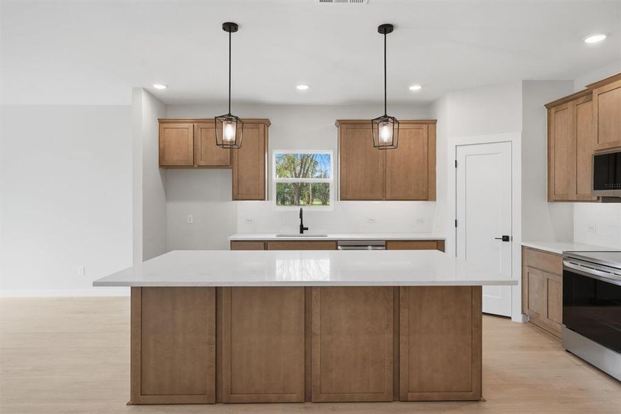 Furnished interior view inside a new home in , Boyd (Image 12).