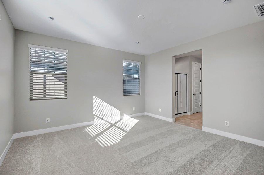 Spacious, unfurnished interior of a new home in Mesquite at North Creek, Queen Creek (Image 24).