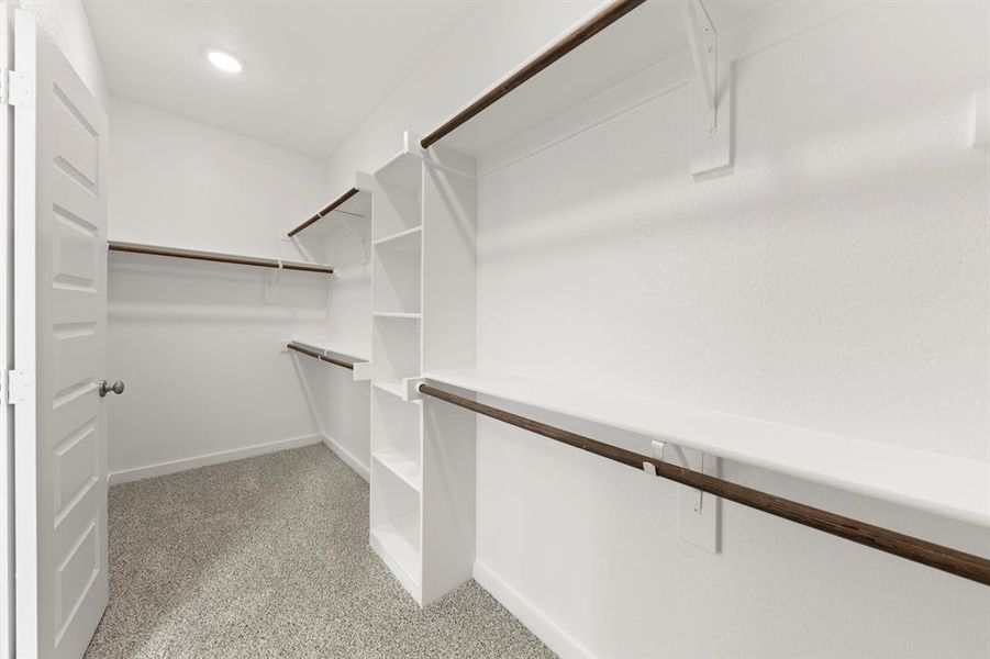 24. 1109 Rushing - Closet 24. 1109 Rushing - Closet