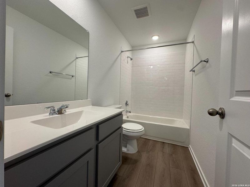 Furnished interior view inside a new home in Hennersby Hollow, San Antonio (Image 9). Furnished interior view inside a new home in Hennersby Hollow, San Antonio (Image 9).