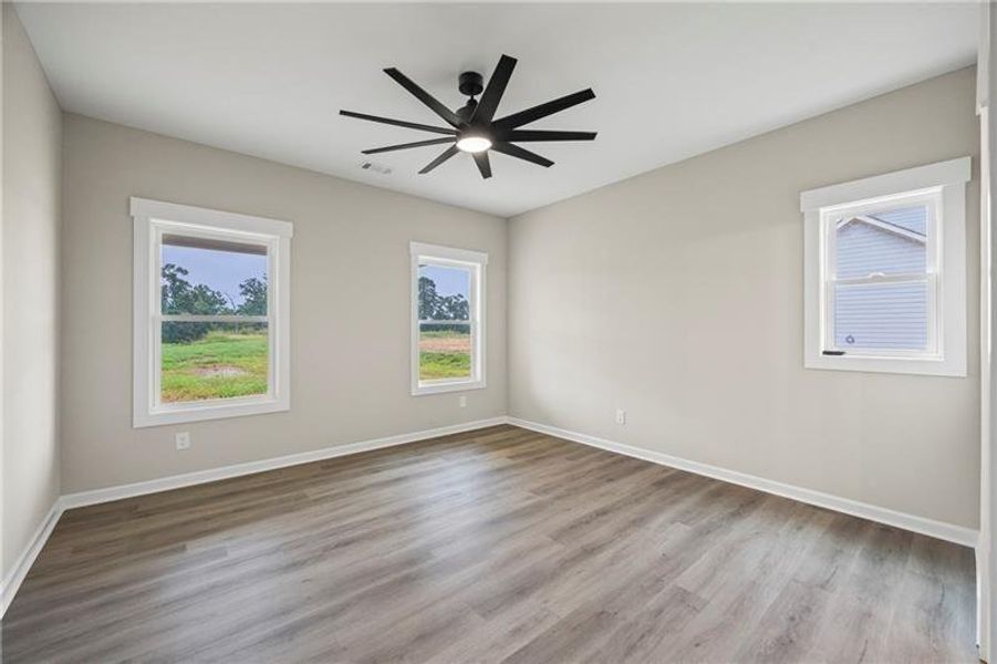 Spacious, unfurnished interior of a new home in , Toccoa (Image 24).