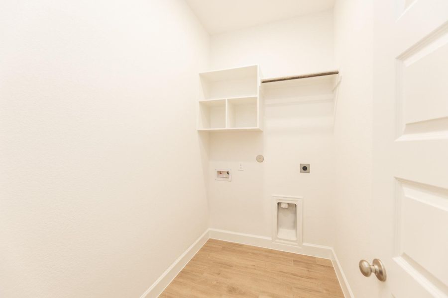 Spacious, unfurnished interior of a new home in Jordan Ranch, Fulshear (Image 41).