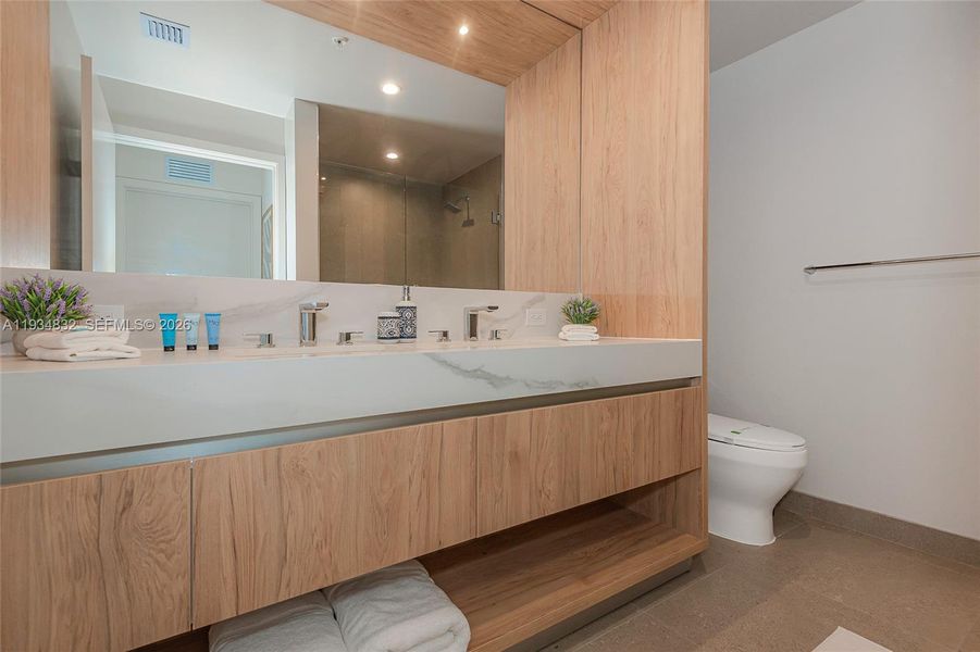 Image 38 of a home in .