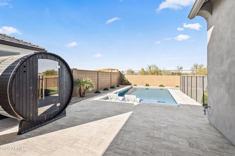 Sauna can stay! Sauna can stay!