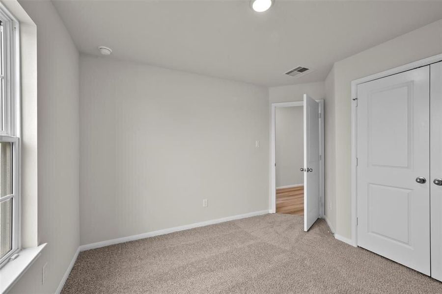 Spacious, unfurnished interior of a new home in Sunterra, Katy (Image 35). Spacious, unfurnished interior of a new home in Sunterra, Katy (Image 35).