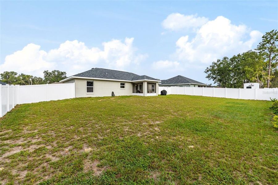 Exterior details and patio area of a home in , Ocala (Image 21).
