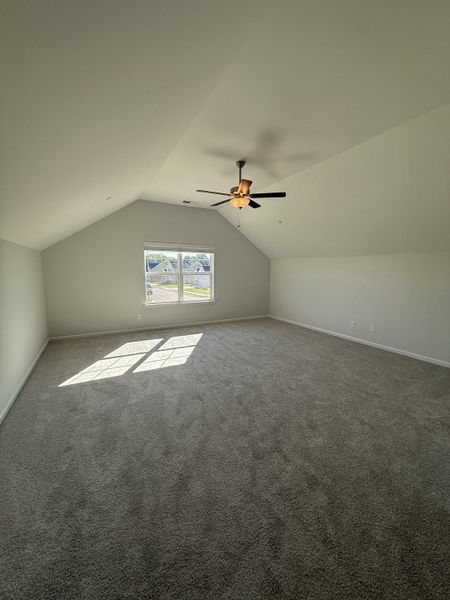 Spacious, unfurnished interior of a new home in Bradley Bend, Ashland City (Image 16).