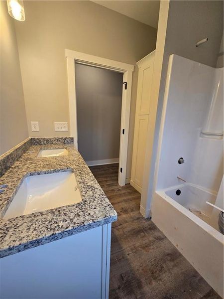 Image 28 of a home in .