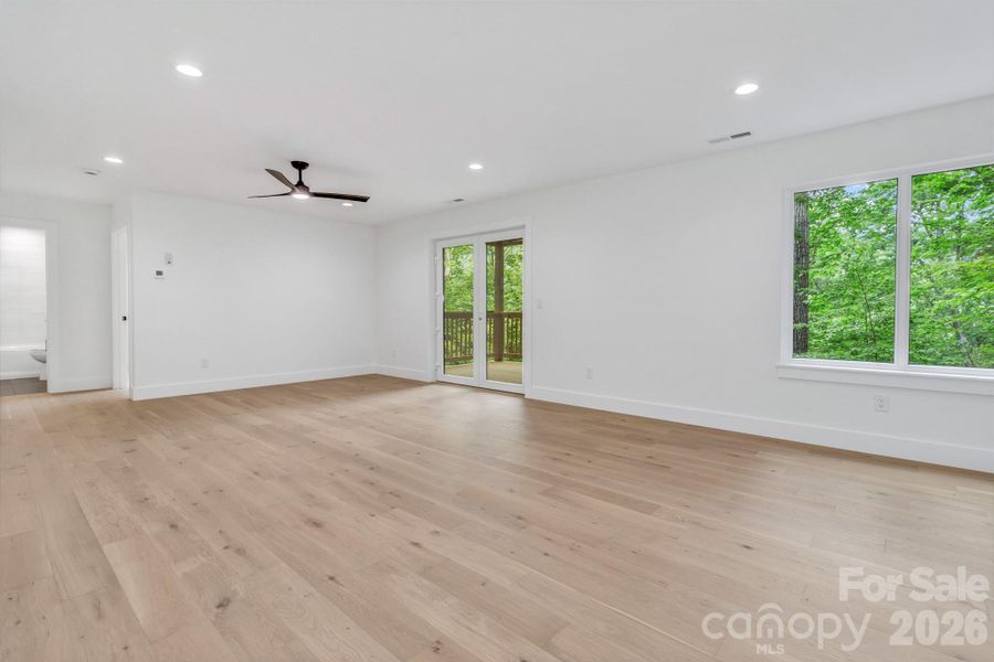 Spacious, unfurnished interior of a new home in , Maggie Valley (Image 18). Spacious, unfurnished interior of a new home in , Maggie Valley (Image 18).