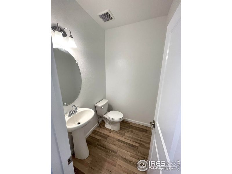 Main Level Powder Bath