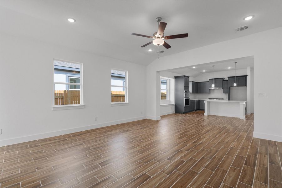 Spacious, unfurnished interior of a new home in Enclave at Cele, Pflugerville (Image 22). Spacious, unfurnished interior of a new home in Enclave at Cele, Pflugerville (Image 22).
