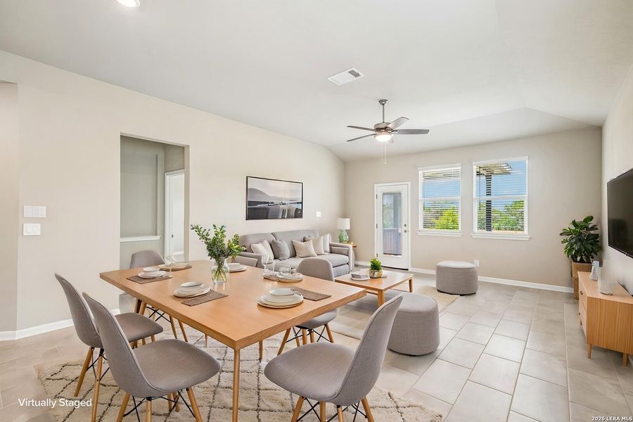 Furnished interior view inside a new home in Thomas Pond, San Antonio (Image 18). Furnished interior view inside a new home in Thomas Pond, San Antonio (Image 18).