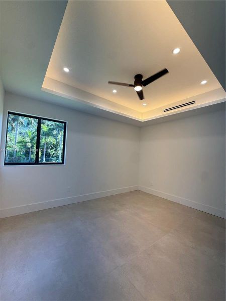 Spacious, unfurnished interior of a new home in , Miami (Image 52).