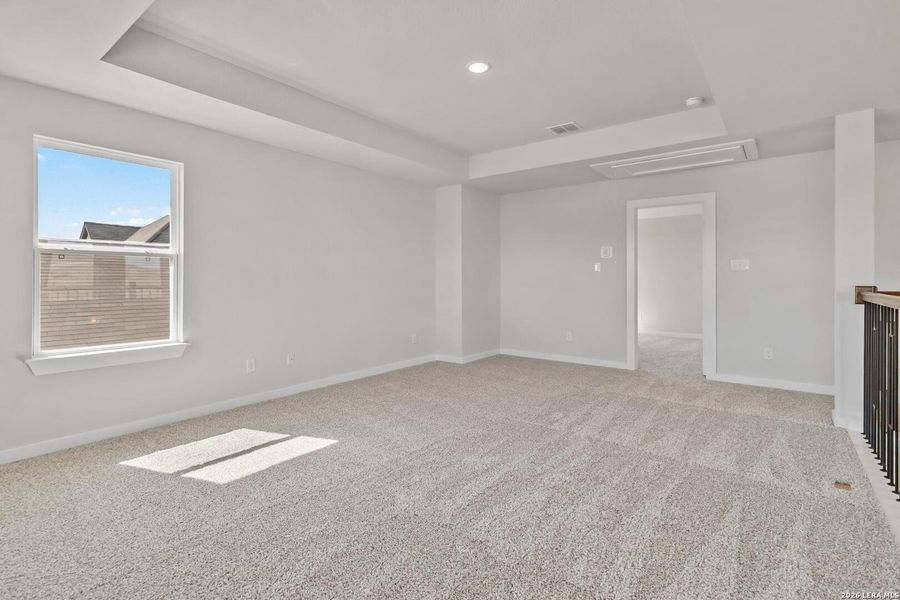 Spacious, unfurnished interior of a new home in Red Hawk Landing, San Antonio (Image 23).