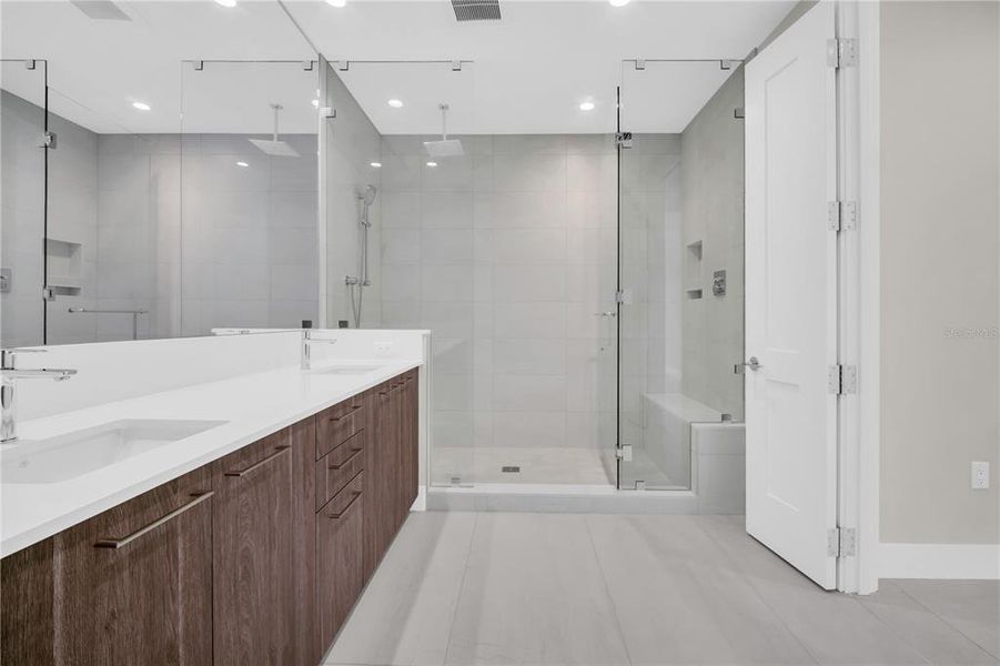 Furnished interior view inside a new home in , St. Petersburg (Image 14).