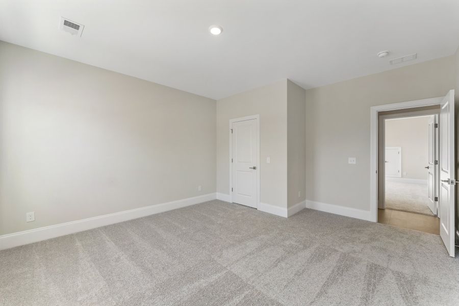 Spacious, unfurnished interior of a new home in Walnut Grove, Easley (Image 45).