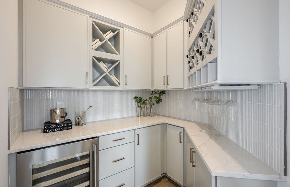 Representative furnished interior of a home built from the Roseland by Pulte Homes in Riversong, Parrish (Image 15).