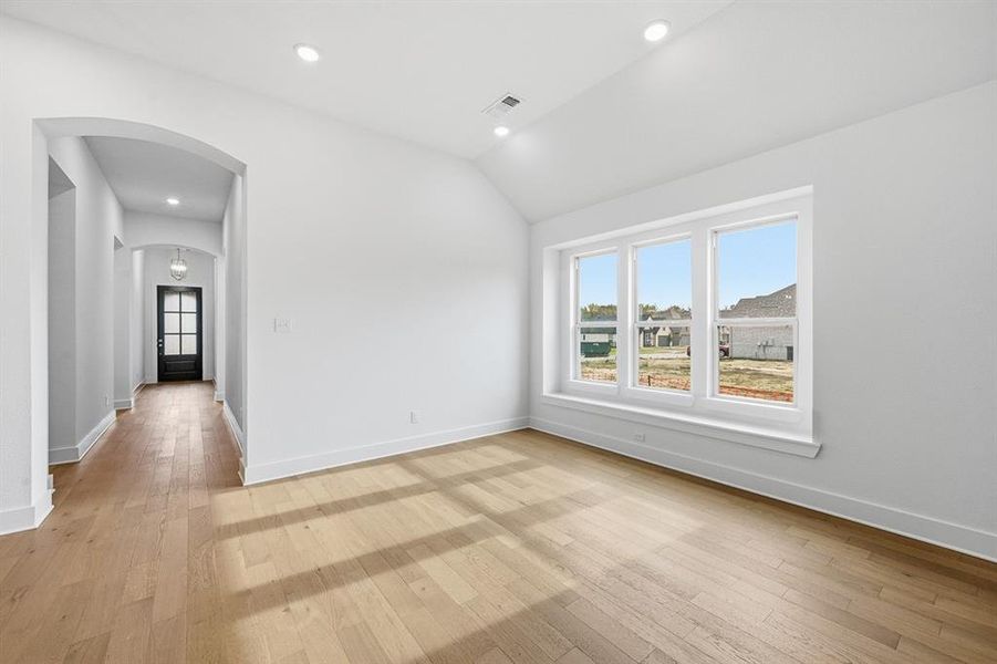 Spacious, unfurnished interior of a new home in Gateway Village - The Reserve: 50ft. lots, Denison (Image 13).