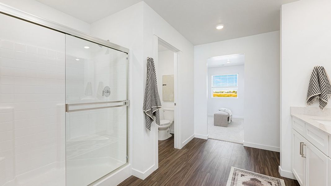 West Core P013 Maple Owners Bath 1of2 F2