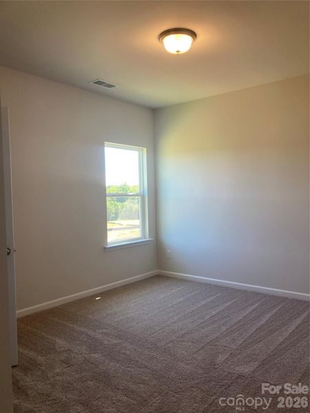 Spacious, unfurnished interior of a new home in Sunset Meadows, Charlotte (Image 17).