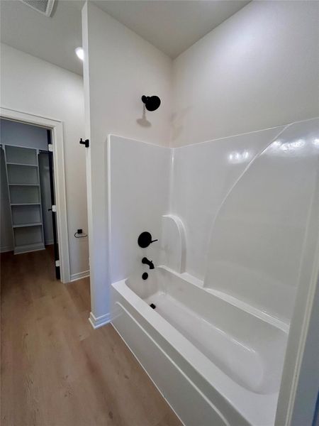 Furnished interior view inside a new home in , Kilgore (Image 3).