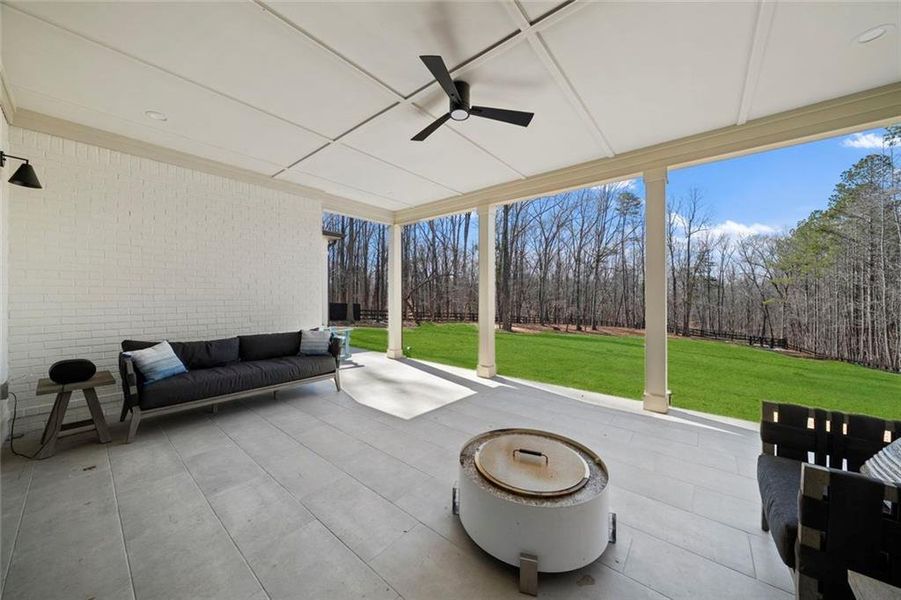 Exterior details and patio area of a home in , Alpharetta (Image 30).