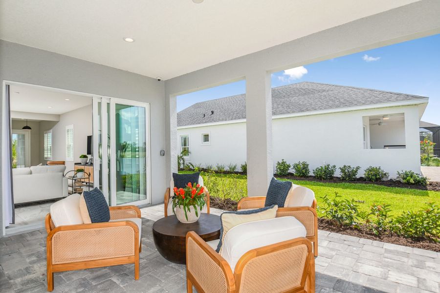 Exterior details and patio area of a home in Grand Park, Sarasota (Image 3).