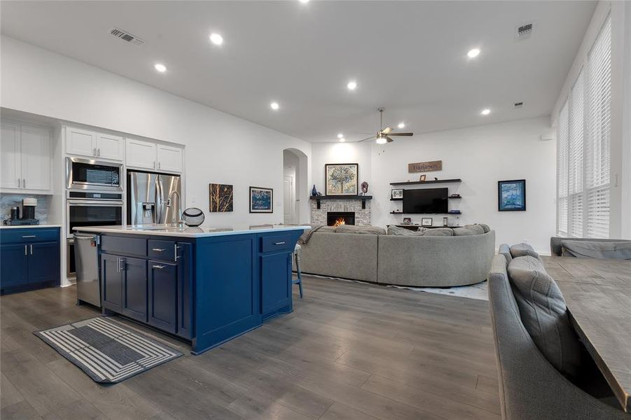 Furnished interior view inside a new home in , Van Alstyne (Image 32).