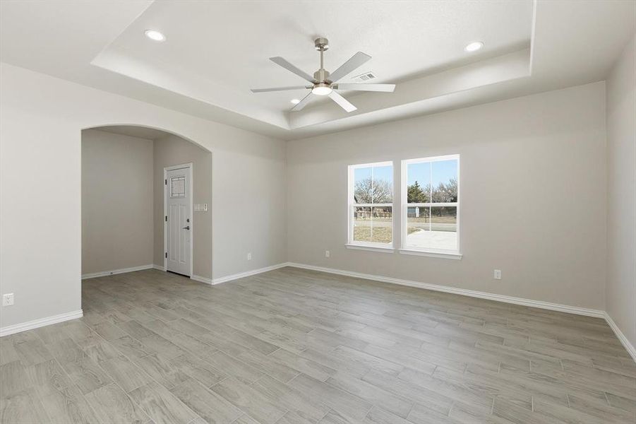 Spacious, unfurnished interior of a new home in , Bridgeport (Image 17).