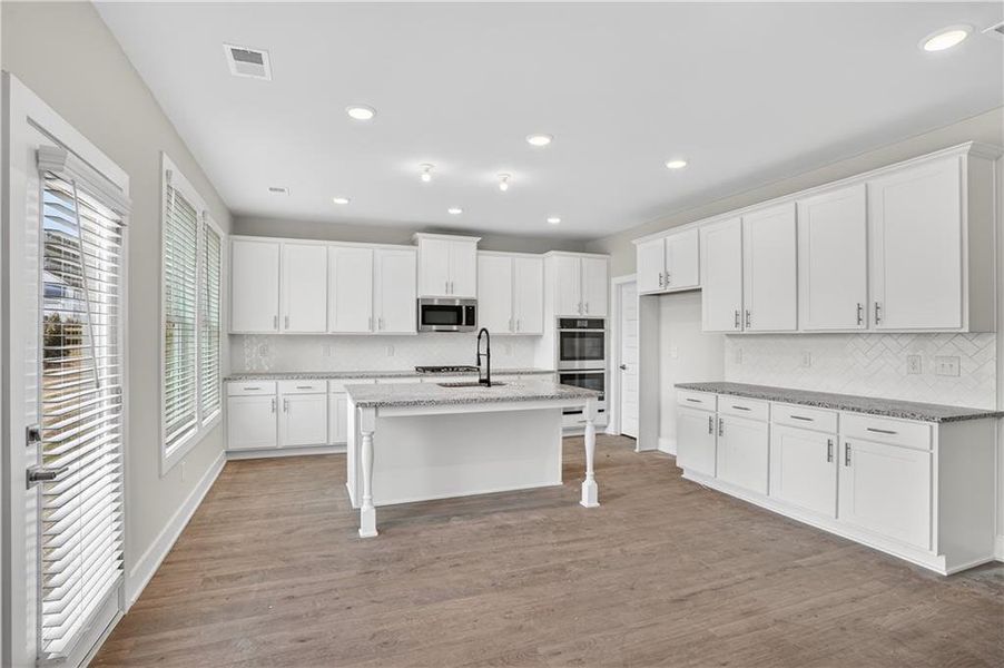 Furnished interior view inside a new home in , Villa Rica (Image 6).