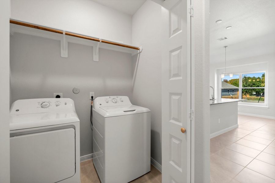 Images are for illustrative purposes only. Actual home features, colors, materials, and finishes may vary. Images are for illustrative purposes only. Actual home features, colors, materials, and finishes may vary.