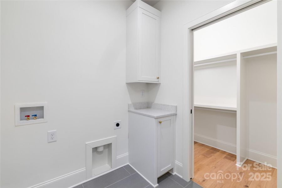 Spacious, unfurnished interior of a new home in , Charlotte (Image 24).