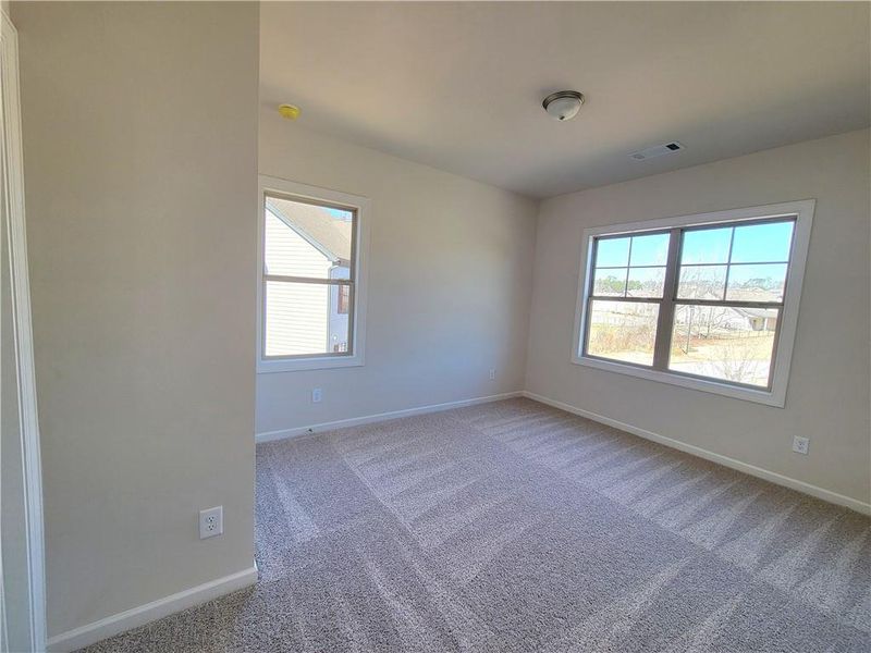 Spacious, unfurnished interior of a new home in , Jefferson (Image 30).