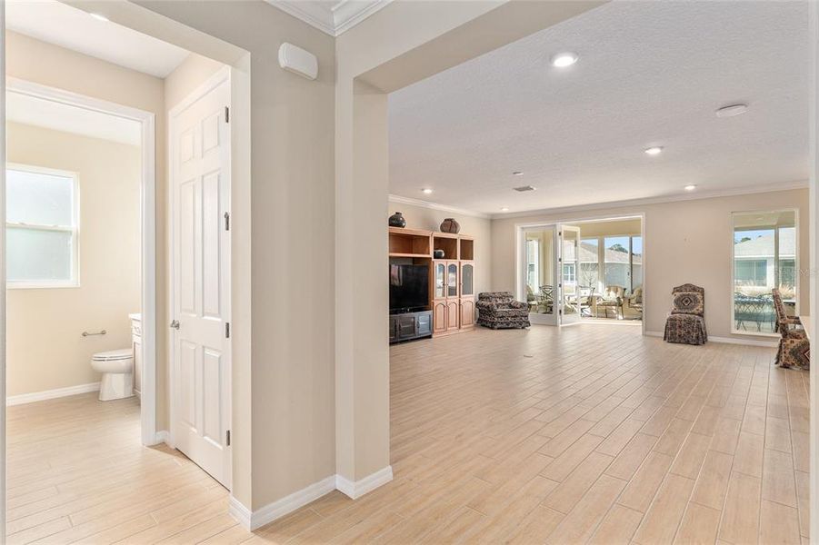 Image 68 of a home in .