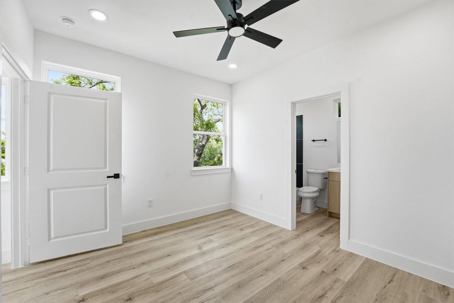Secondary bedroom