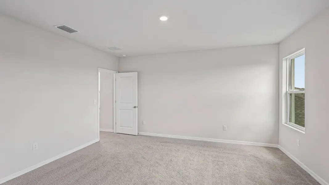 Spacious, unfurnished interior of a new home in Seaire, Parrish (Image 16).