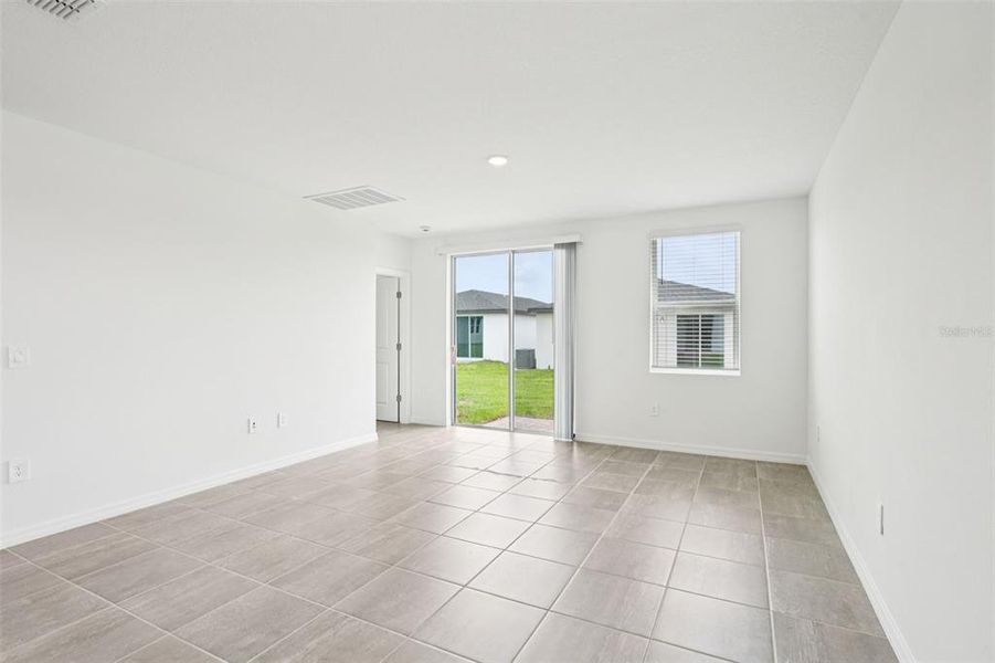 Spacious, unfurnished interior of a new home in Hamilton Bluff - Classic Series, Lake Hamilton (Image 23).