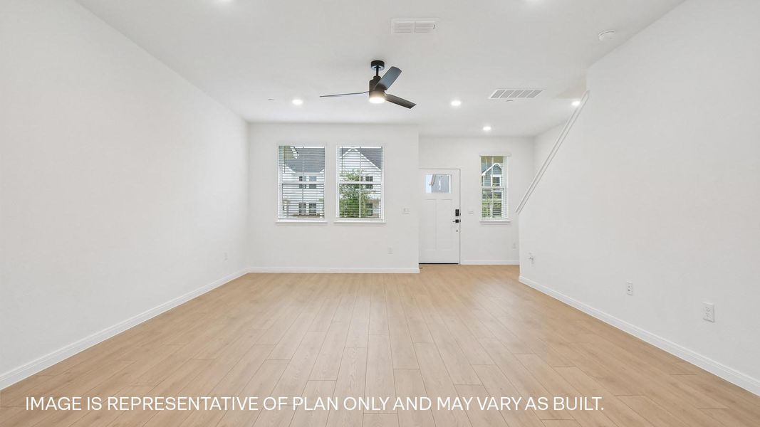Spacious, unfurnished interior of a new home in Avery Centre, Round Rock (Image 14).