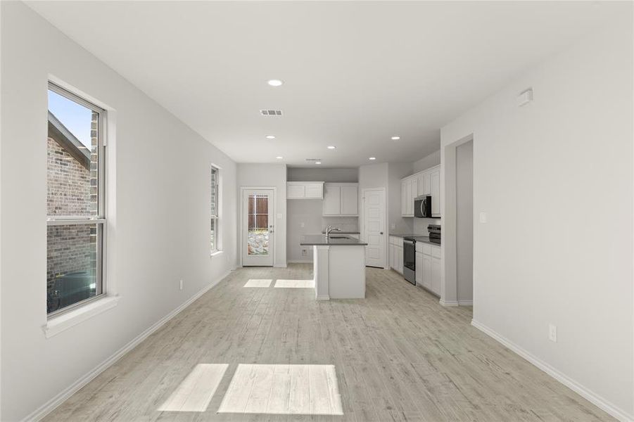 09. 3116 Yellow Pine - Dining 09. 3116 Yellow Pine - Dining