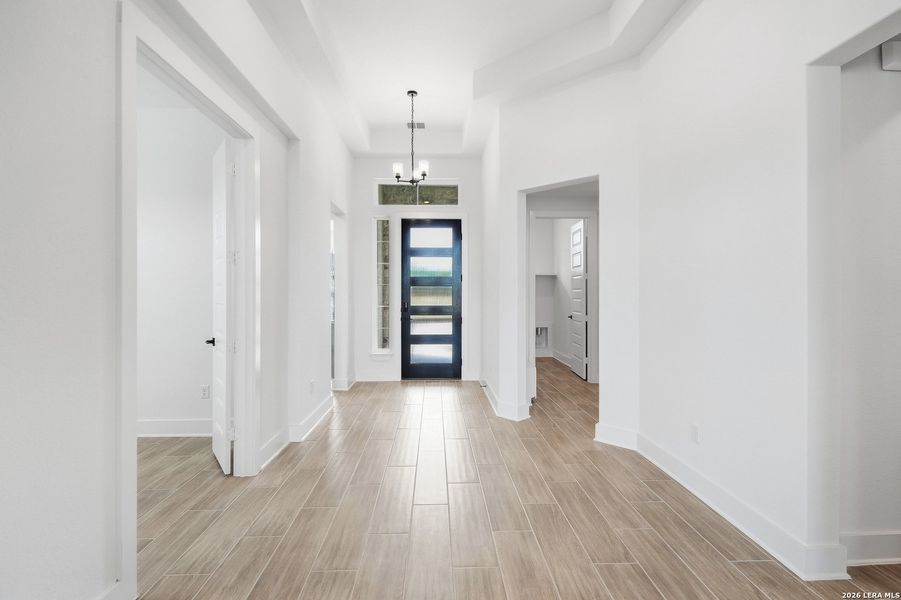 Spacious, unfurnished interior of a new home in The Reserve at Potranco Oaks, Castroville (Image 30). Spacious, unfurnished interior of a new home in The Reserve at Potranco Oaks, Castroville (Image 30).