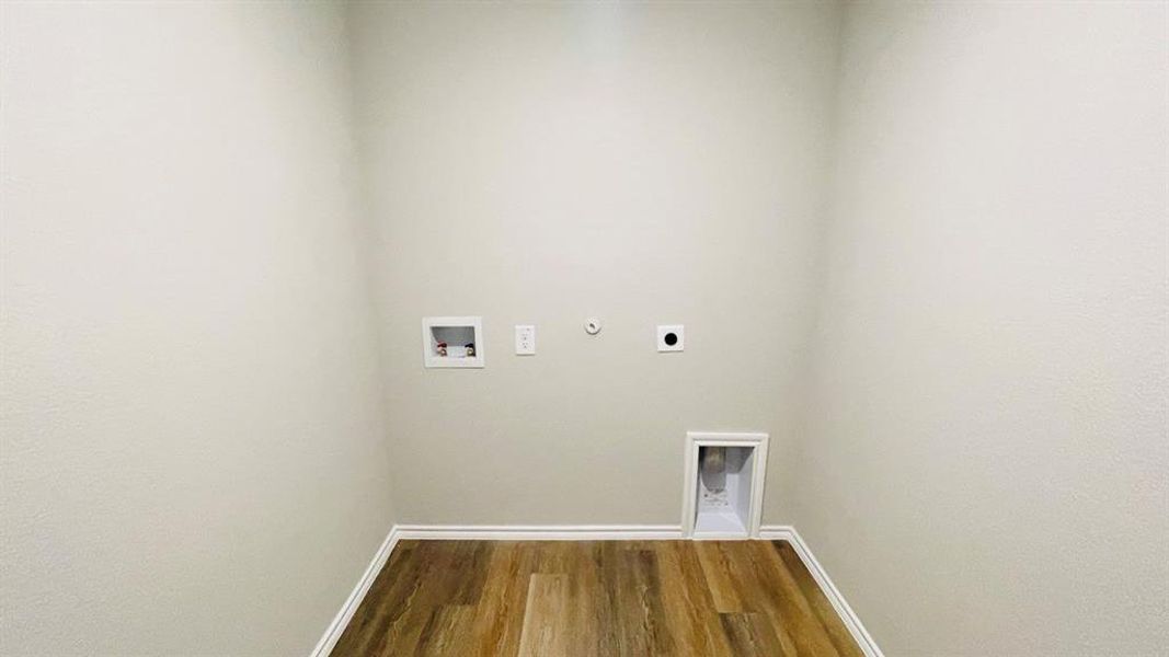 Spacious, unfurnished interior of a new home in Sunnycreek, Fort Worth (Image 15).