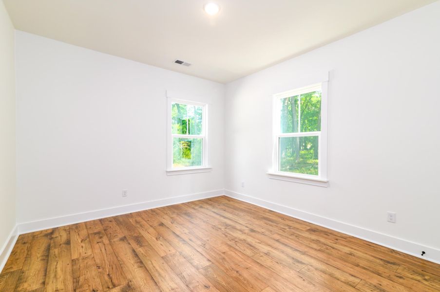 Spacious, unfurnished interior of a new home in , Charleston (Image 38).