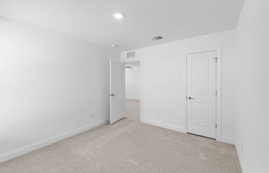 Spacious, unfurnished interior of a new home in Saddleback at Santa Rita Ranch, Liberty Hill (Image 51).