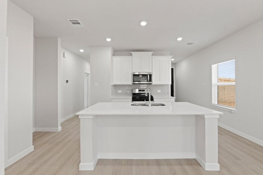 Furnished interior view inside a new home in River Ranch Trails, Dayton (Image 8).