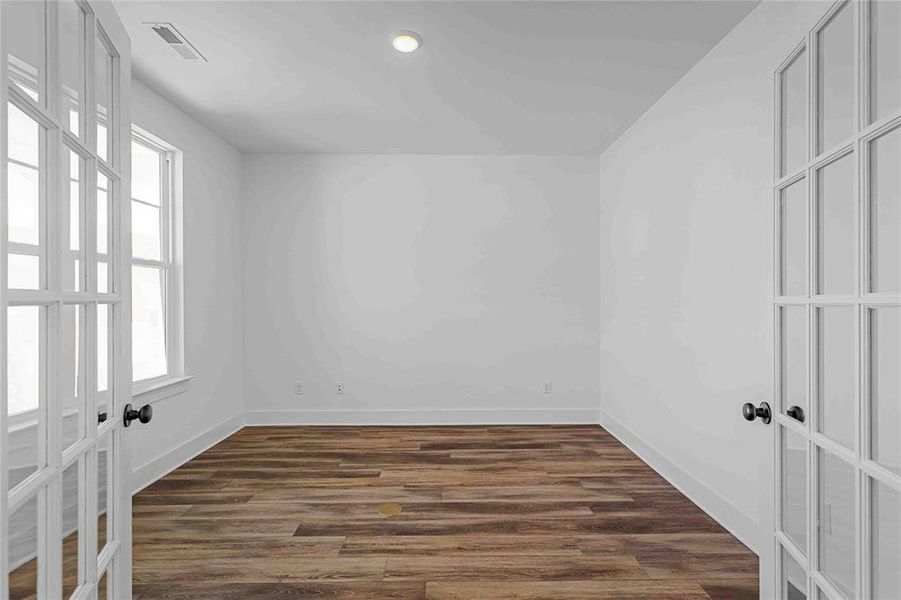 Spacious, unfurnished interior of a new home in Heartland, Heartland (Image 20). Spacious, unfurnished interior of a new home in Heartland, Heartland (Image 20).