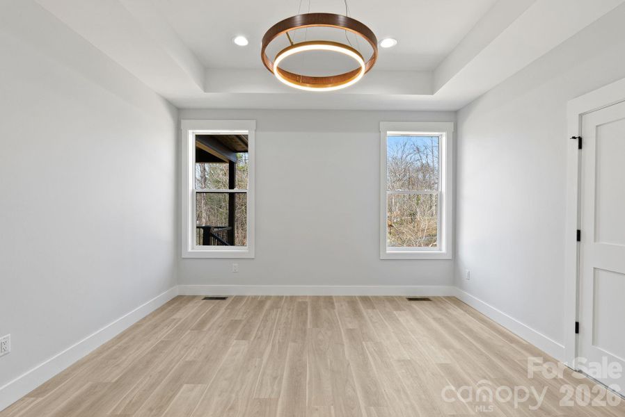 Spacious, unfurnished interior of a new home in , Asheville (Image 28).
