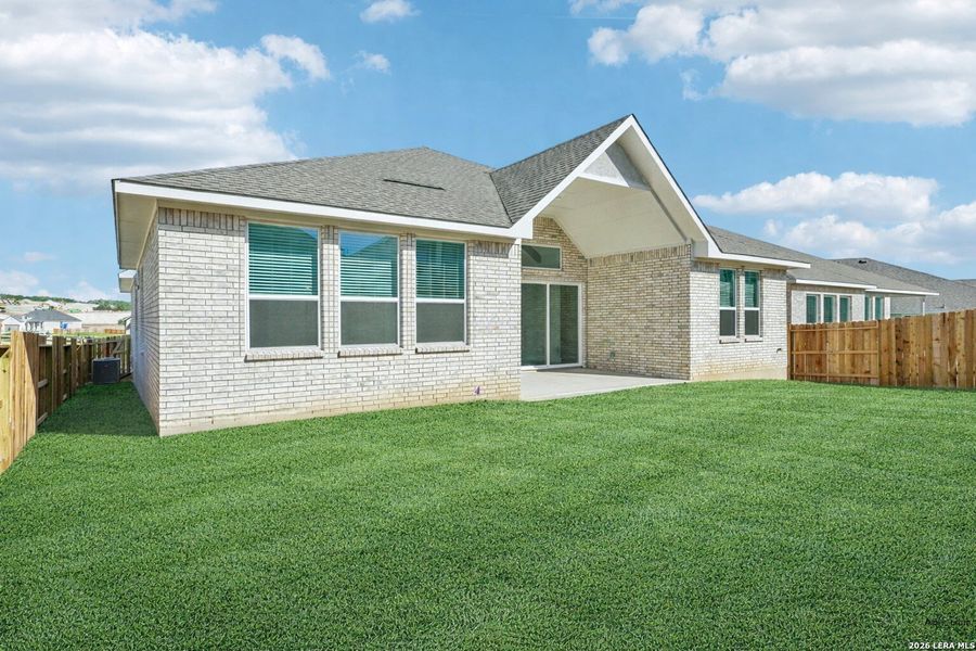 Exterior details and patio area of a home in Meyer Ranch, New Braunfels (Image 4).