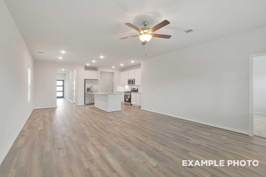 Spacious, unfurnished interior of a new home in Spring Branch Crossing, Conroe (Image 26). Spacious, unfurnished interior of a new home in Spring Branch Crossing, Conroe (Image 26).